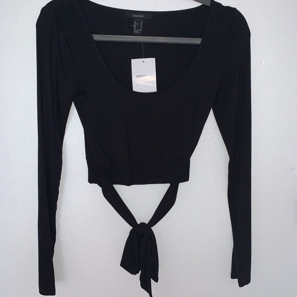 NEW FOREVER 21 LONG SLEEVE WRAP AROUND CROP TOP SIZE SMALL